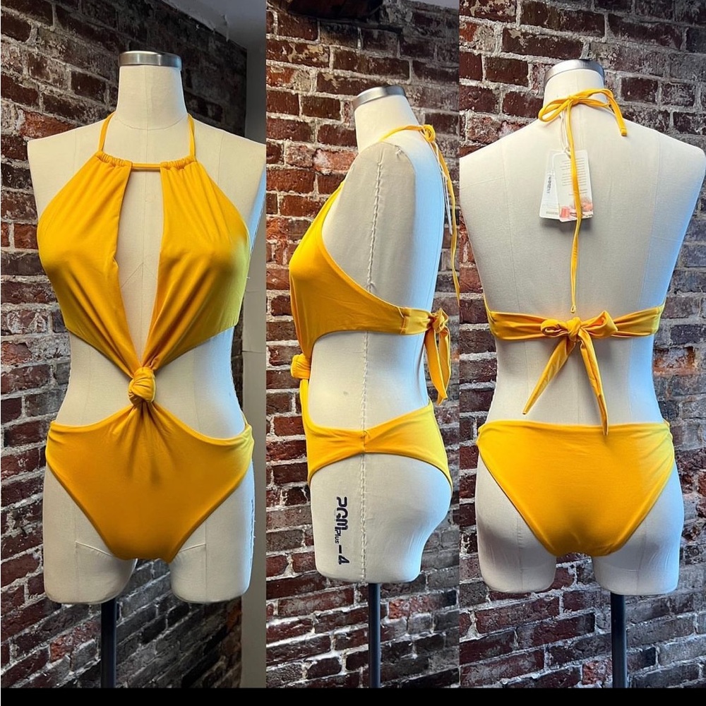 Agua Bendita bathing suit💛